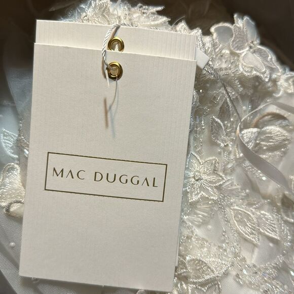 Mac Duggal APPLIQUED V NECK SLEEVELESS OPEN BACK A LINE GOWN embellished dress - Picture 15 of 16